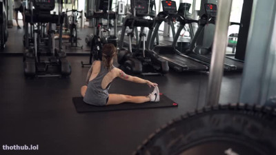 Bitchinbubba_April Jayne-The gym makes her horny