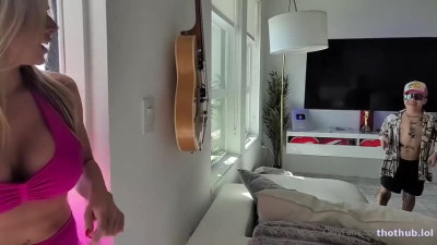 huneybaked OnlyFans leaked Huneybaked fucked by Tiny Smallz Onlyfans on HDthot