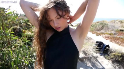 anna blossom quick bj outside
