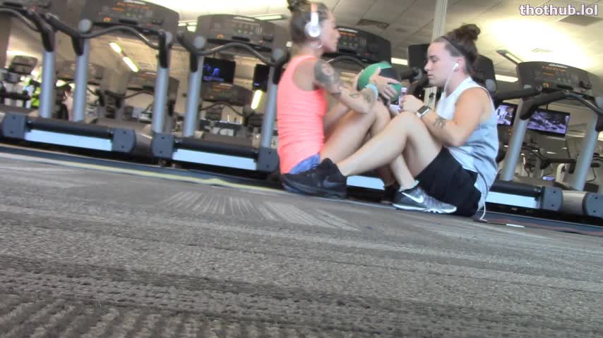 ashlynxdiamond gym sluts public fuck at the gym