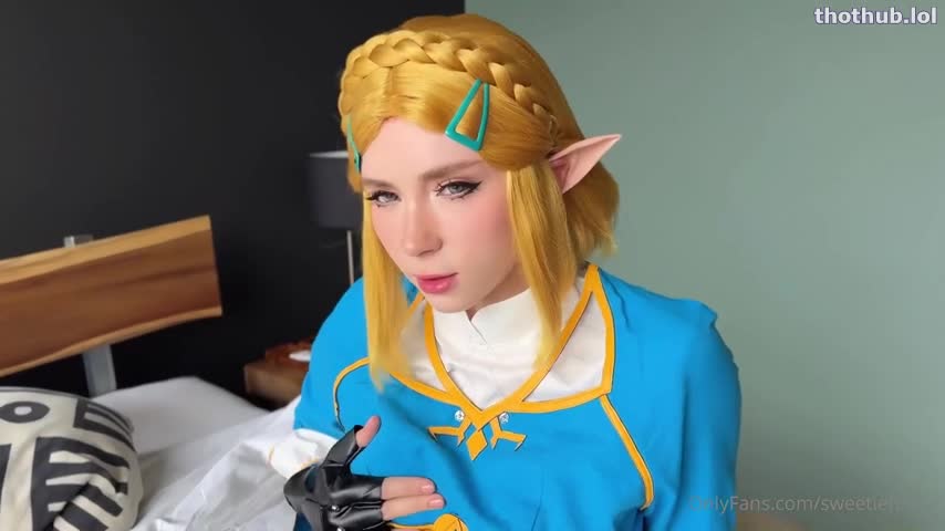 Sweetie Fox Cosplaying as Zelda Deepthroats, Anal and Hard Sex