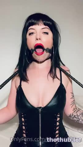 Miss Betsy (brunettebetsy)