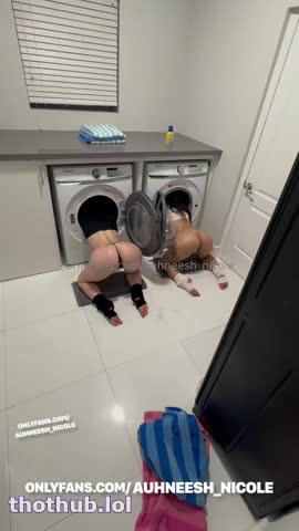 Auhneesh Nicole, Honey Dew - stuck in a washing machine