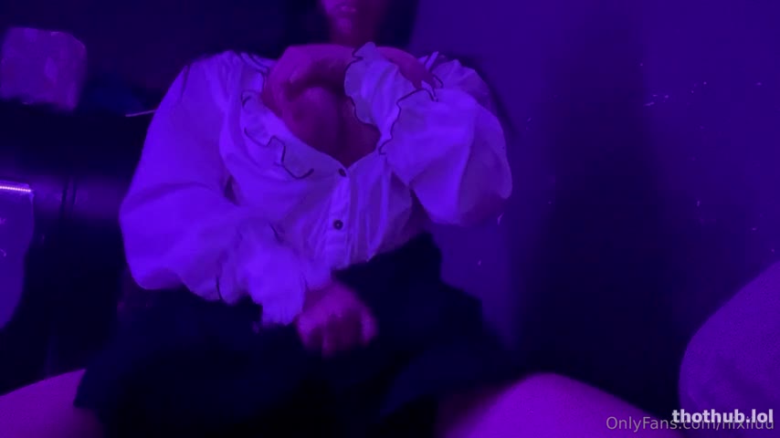 nixiiuu titties tease ppv