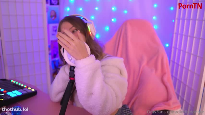 diddlydonger OnlyFans leaked DiddlyDonger - Accidentally Caught Stroking My Cock On Livestream on HDthot