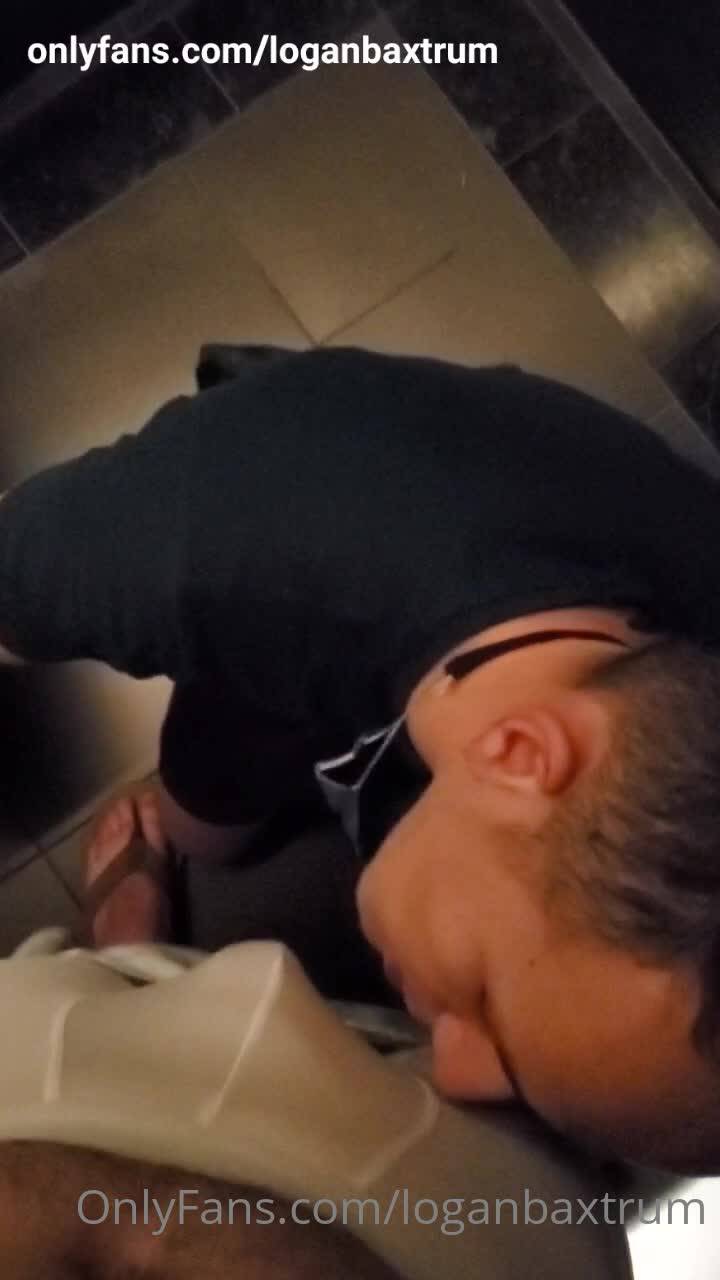 loganbaxtrum OnlyFans leaked Okay, I'm officially back from Vegas and of course I've had .. on HDthot