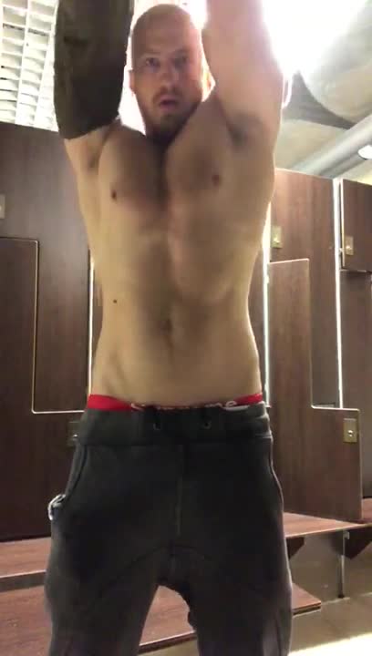 masteruk OnlyFans leaked SHOUTOUT

Russian Muscle men  @inoi2611 With cute face an.. on HDthot