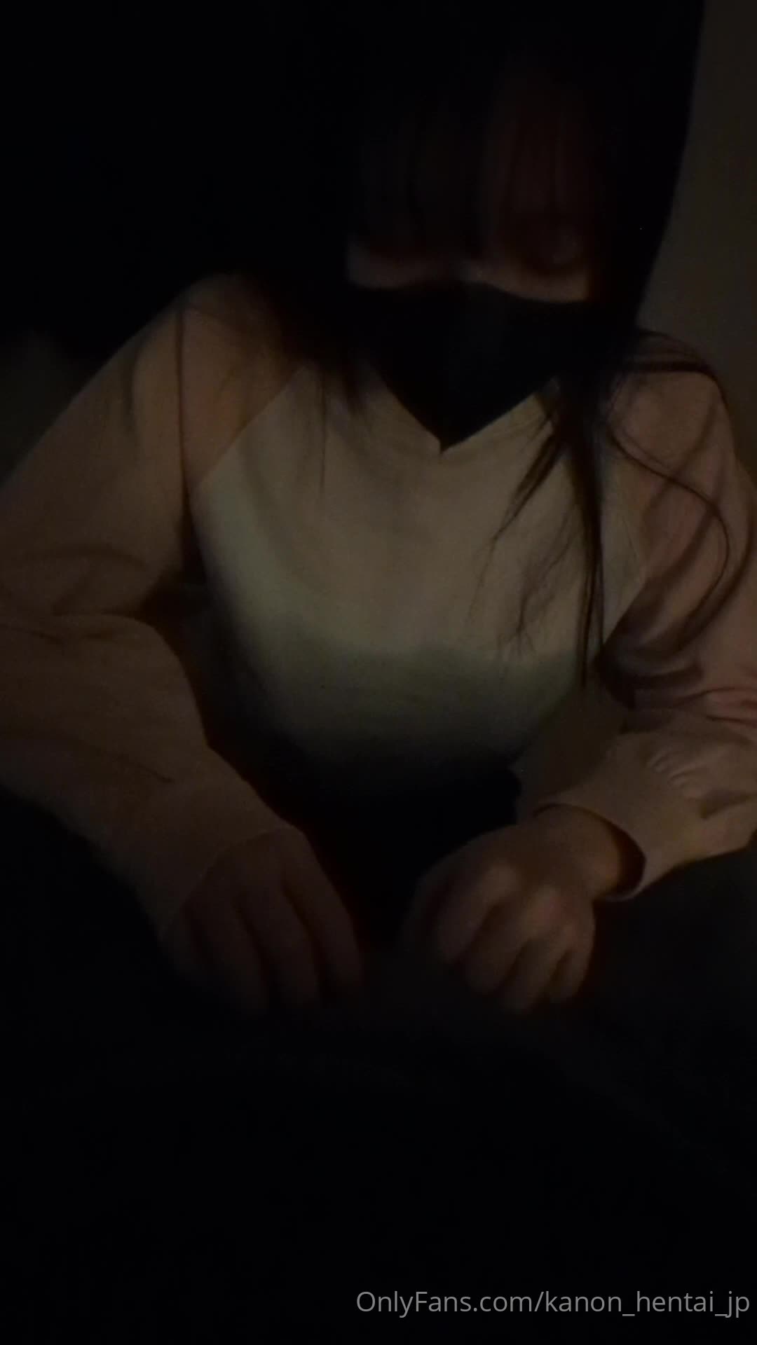 【騎乗位中出し】寝る前にちょっとだけ．．．いい…？かなり昔の動画。むらむらしてたので寝る前におちんちん貸してもらいました..