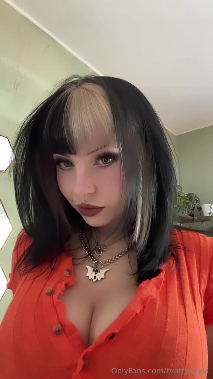 ;P <3