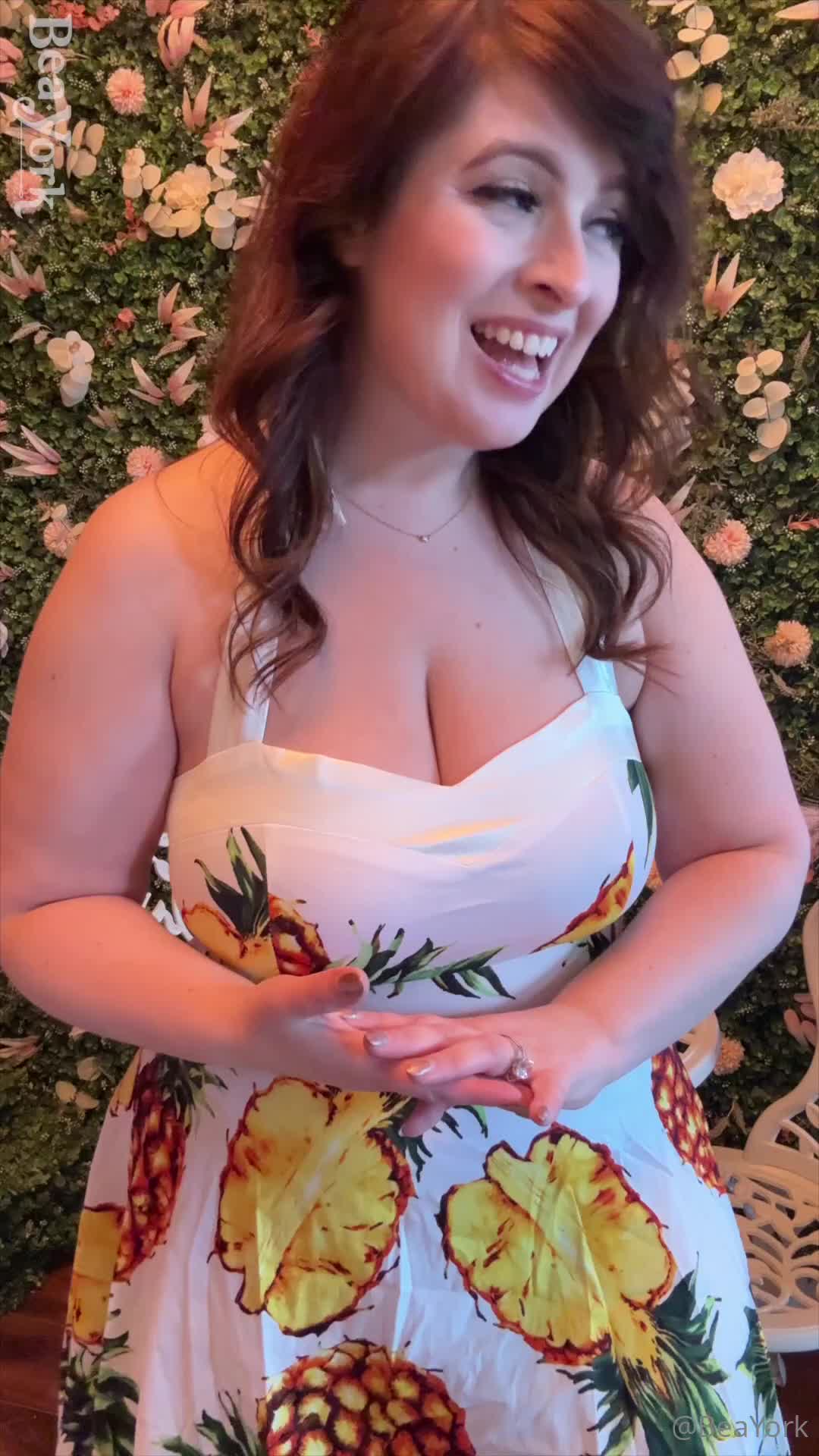 BEAYORK OnlyFans leaked BEAYORK - 16:58 -- Thank you so much for making it to the BBQ! You are.. on HDthot