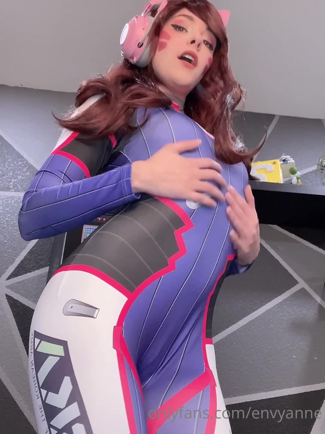 envyanne OnlyFans leaked Envyanne - I'M STILL SICK AND GROSS TODAY BUT I DIDN'T WANT TO LEAVE YO.. on HDthot