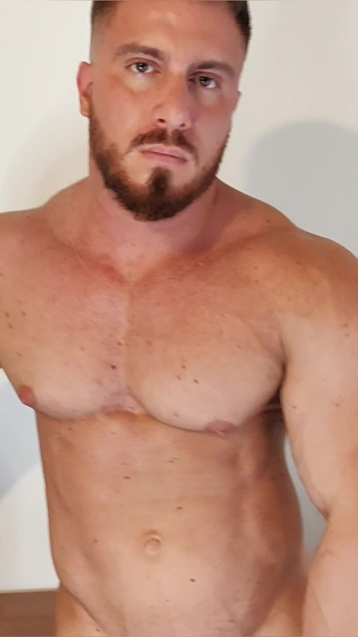 musclesuniverse OnlyFans leaked Musclesuniverse - Bodybuilder @big_white_bull completely naked! on HDthot