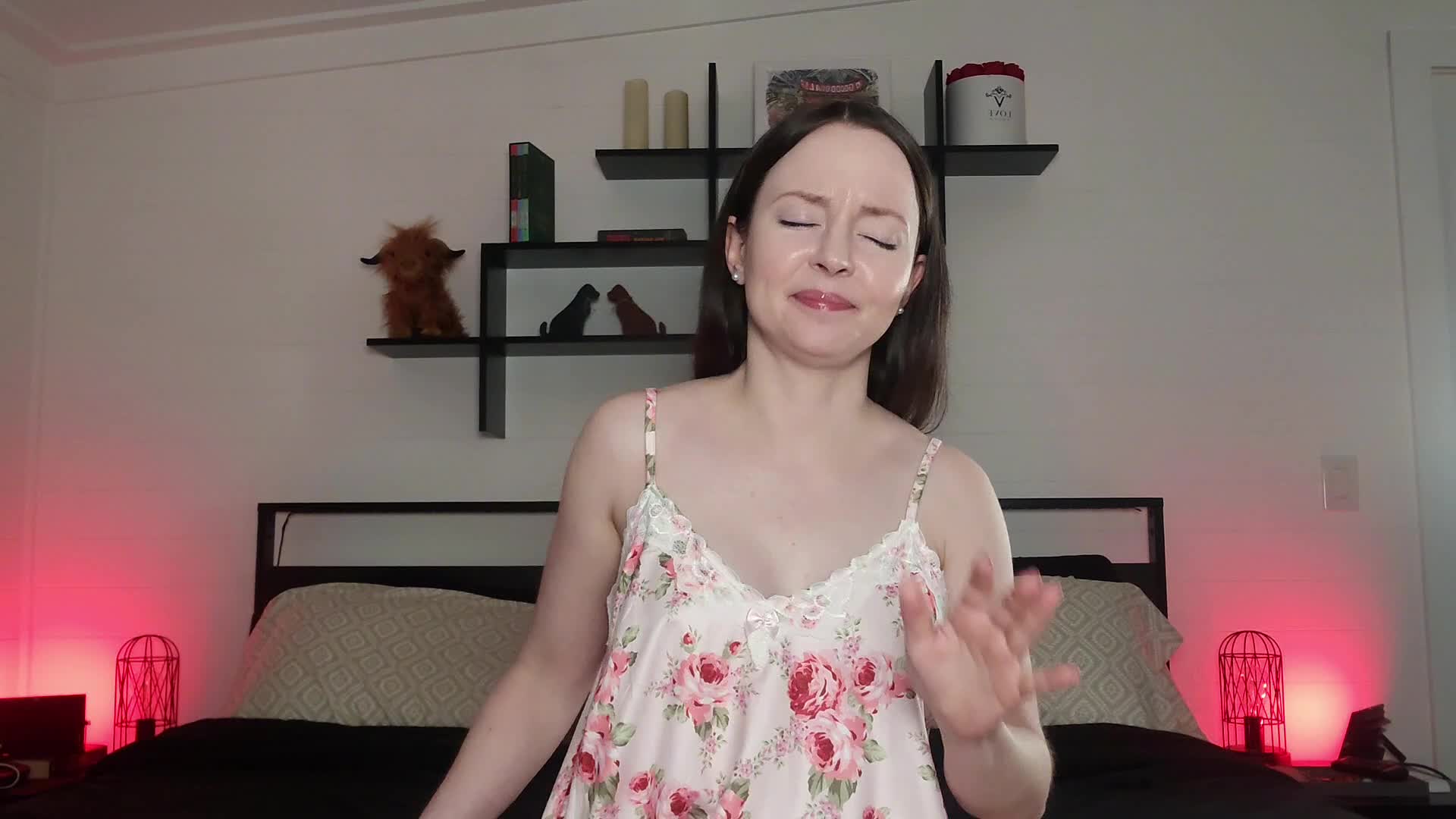 Thetinyfeettreatvip - Step-Mom Gives You Your First Footjob-Your step-mom walked i..