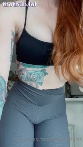 WeeJulieTots takes off her yoga suit
