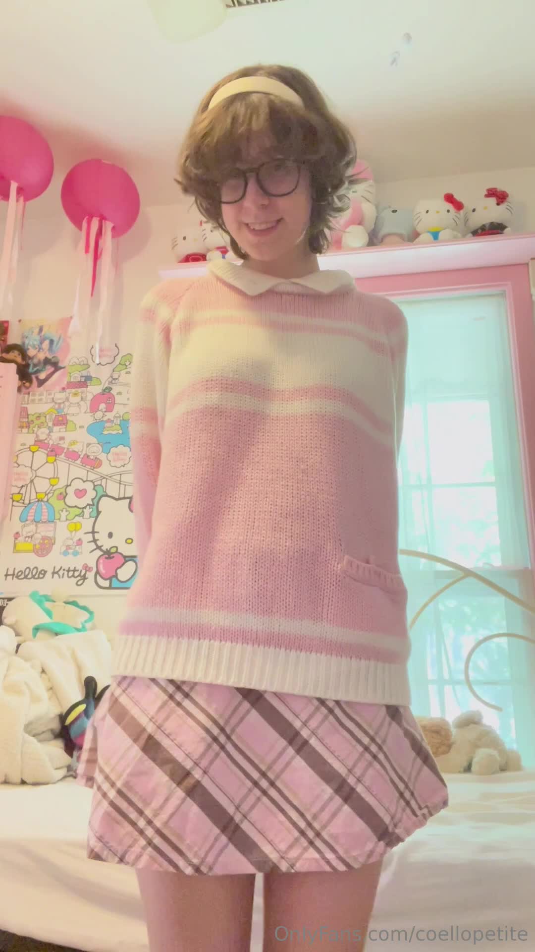 Coellopetite - Nerdy Girl Failure Tries to Impress Her Crush by Sending Him..