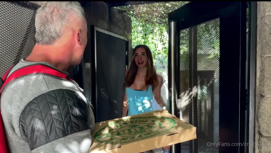 cristhiaan OnlyFans leaked Cristhiaan - I went to deliver a pizza , she could only pay me this way .. on HDthot