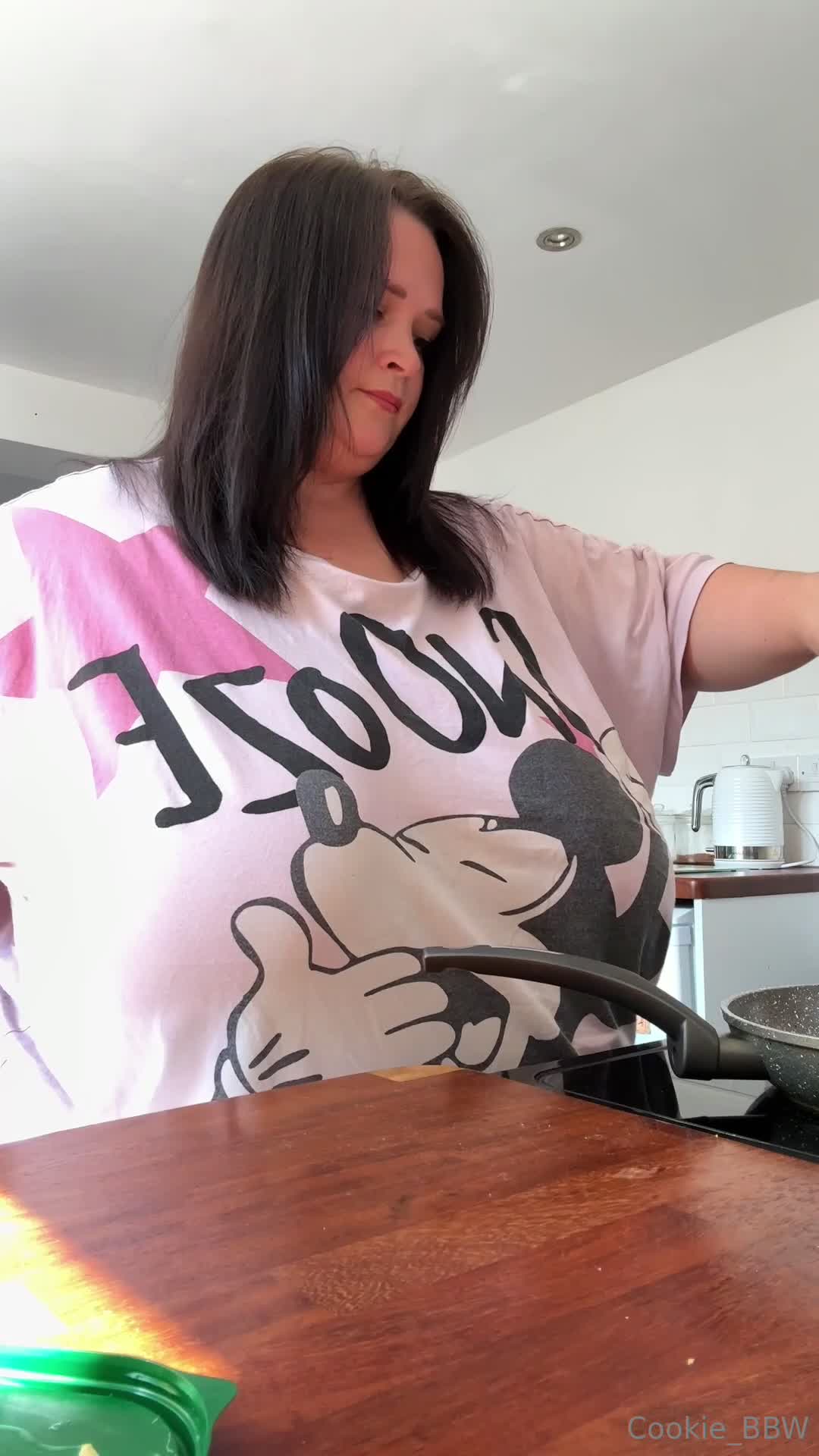 cookie_bbw OnlyFans leaked Cookie_bbw - Casual, cosy, and a little cheeky  Come sit with me while I.. on HDthot