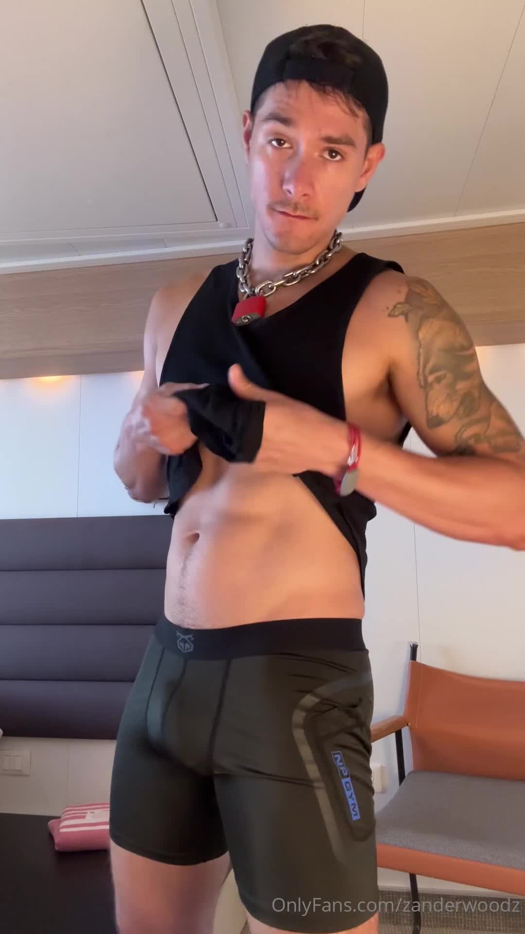 zanderwoodz OnlyFans leaked Zanderwoodz - Feeling a little shy posting this, but felt so hot in my wor.. on HDthot