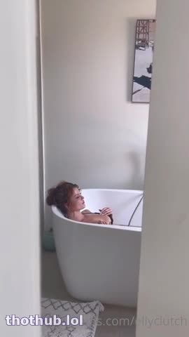 Elly Clutch OnlyFans leaked Elly Clutch BJ In The Bathtub on HDthot