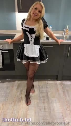 Horny Maid Elle Brooke Gives Her Boss A BJ