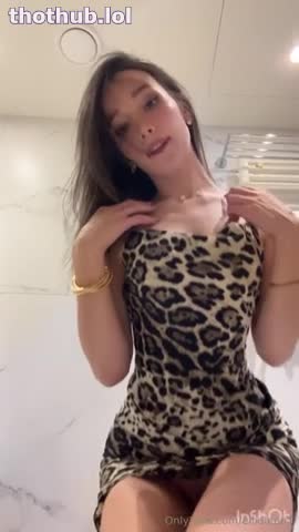 EllieLeen1 OnlyFans leaked Ellie Leen - Horny Babe Rubs Her Pussy and Spanks In Bathroom on HDthot