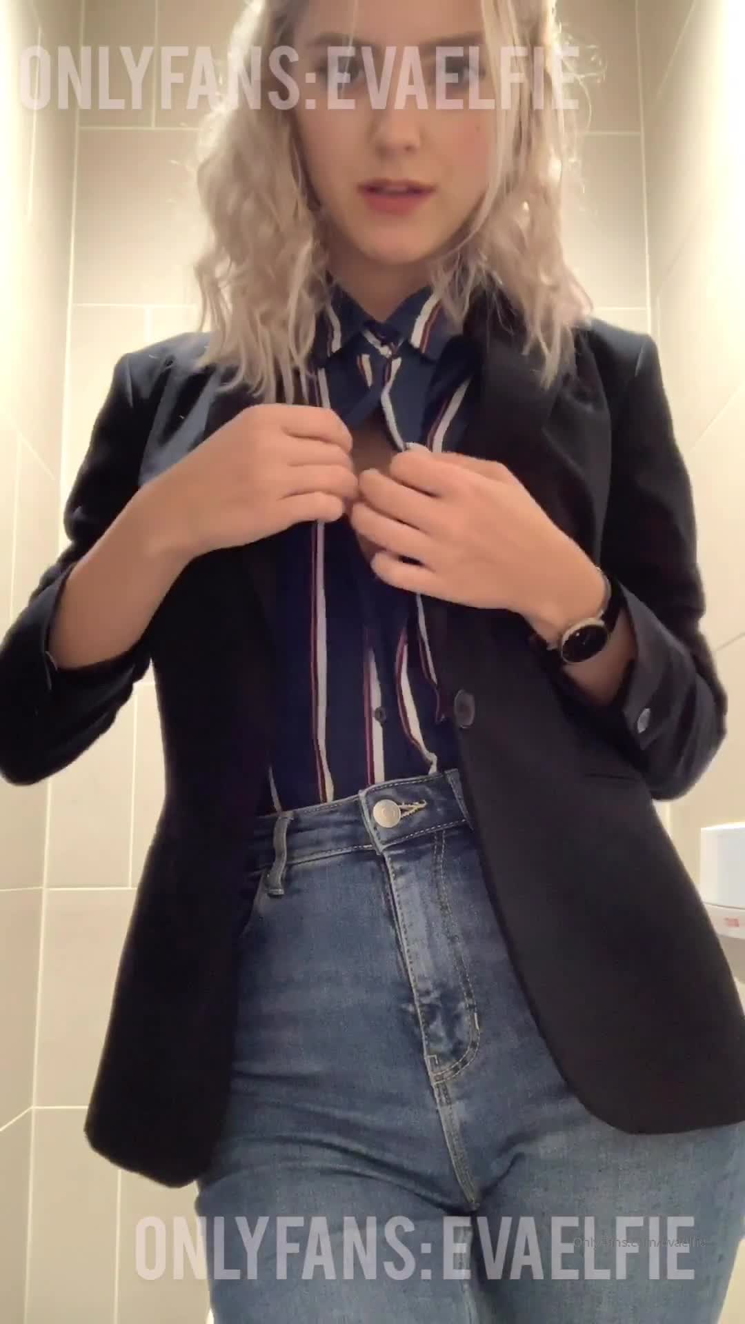 evaelfie OnlyFans leaked Evaelfie - Look at my big boobs on HDthot