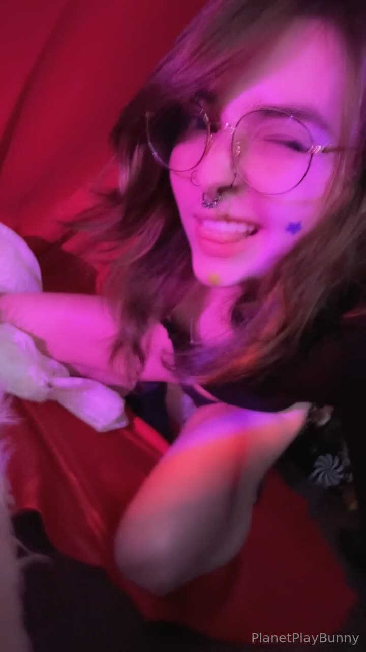 planetplaybunny OnlyFans leaked Planetplaybunny - Just goofin on HDthot