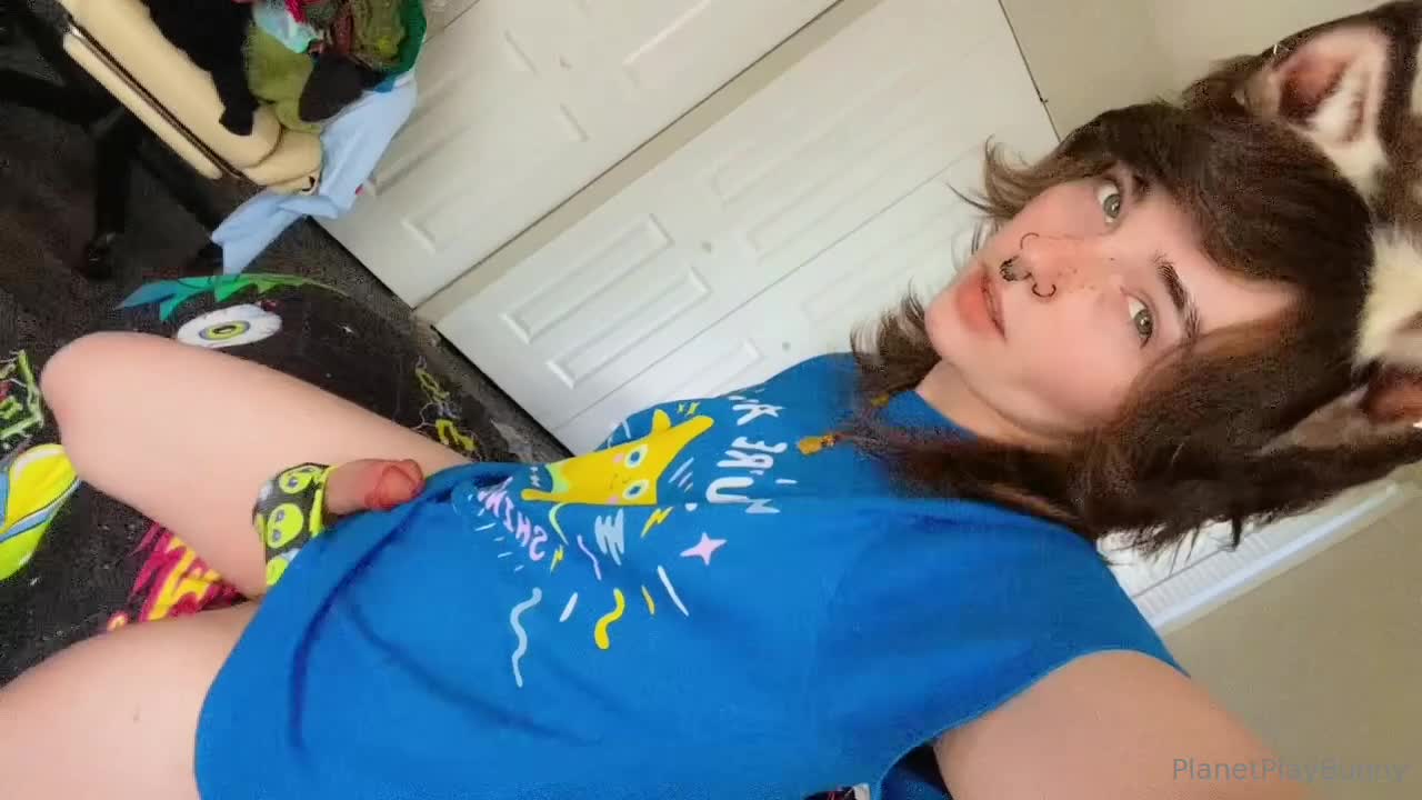 Planetplaybunny - ARF ARF, anyone wanna come suck me off? It’s been such a lon..