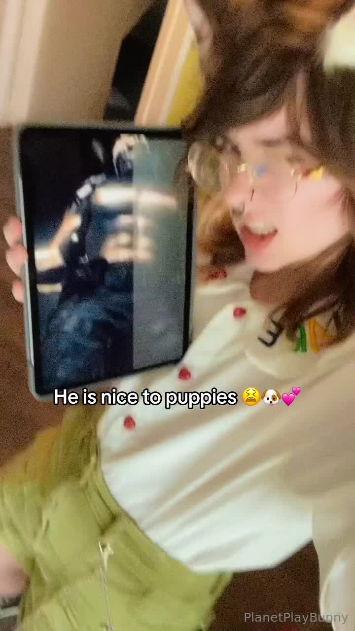 Planetplaybunny - Okay but wait Leon’s nice to puppies tho… I just need to get..