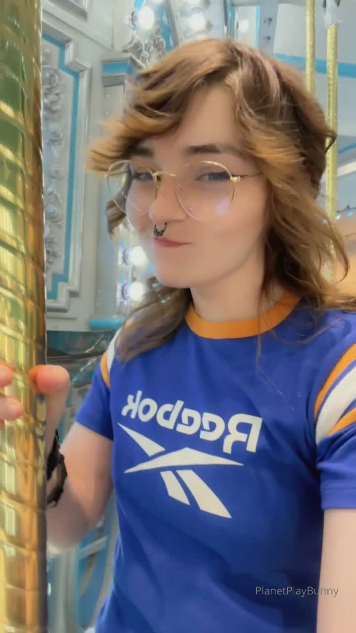 Planetplaybunny - I’m on a CAROUSEL OMFG 

I hope it’s okay I also don’t post ..