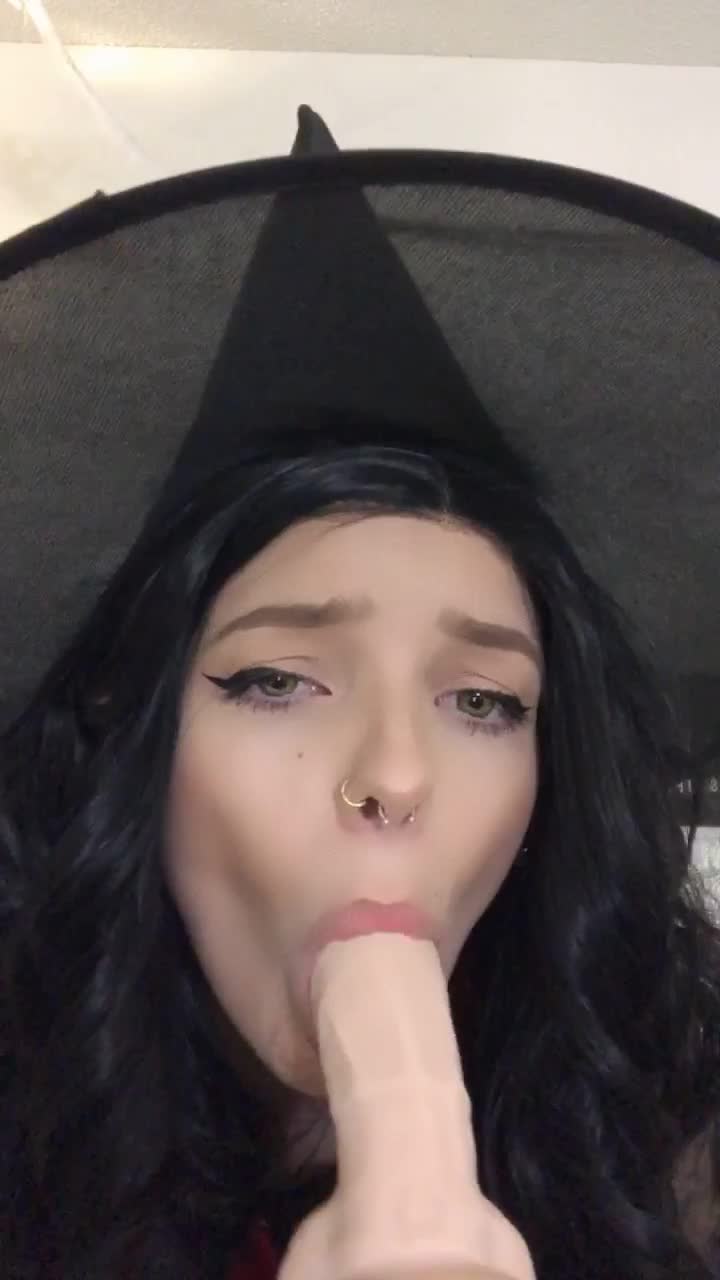 Babyfooji - Still out of town unfortunately,,, gunna be pumpkin carving!..