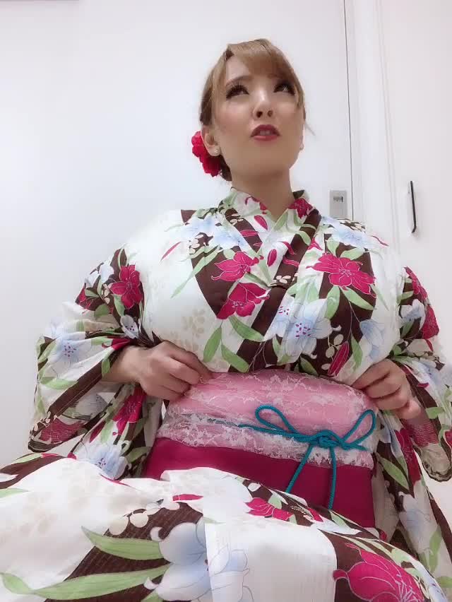 Hitomi_official - VIDEO-UkataPART 1