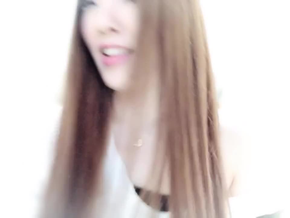 Hitomi_official - VIDEO- i’m so horny  baby