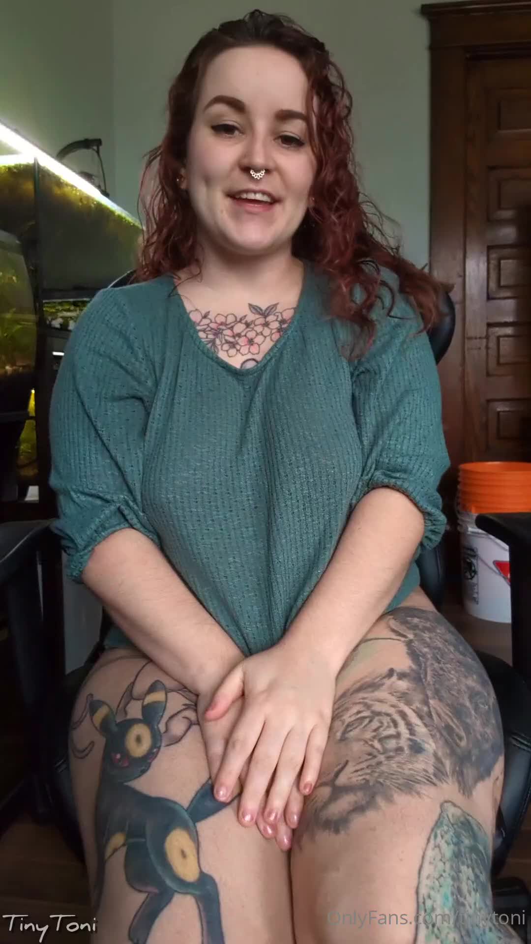 Tinytoni - Cozy vibrator cum for this chilly day  Weather like this ma..