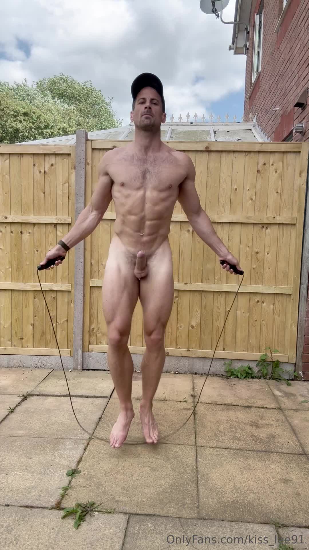 kiss_lee91 OnlyFans leaked Kiss_lee91 - The majority of my cardio is done in the bedroom. But as lon.. on HDthot