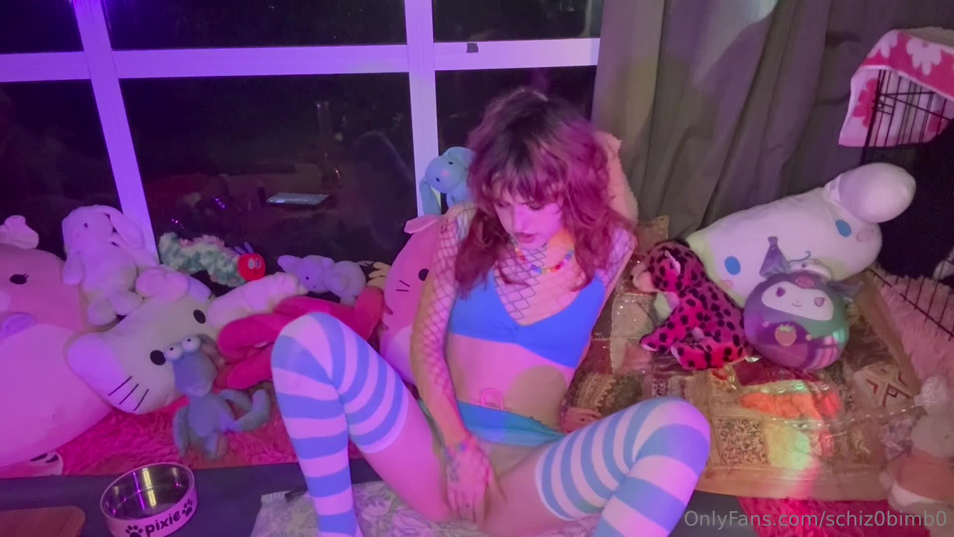Schiz0bimb0 - needy rainbow pervgirl:D so obsessed with being airtight omf..