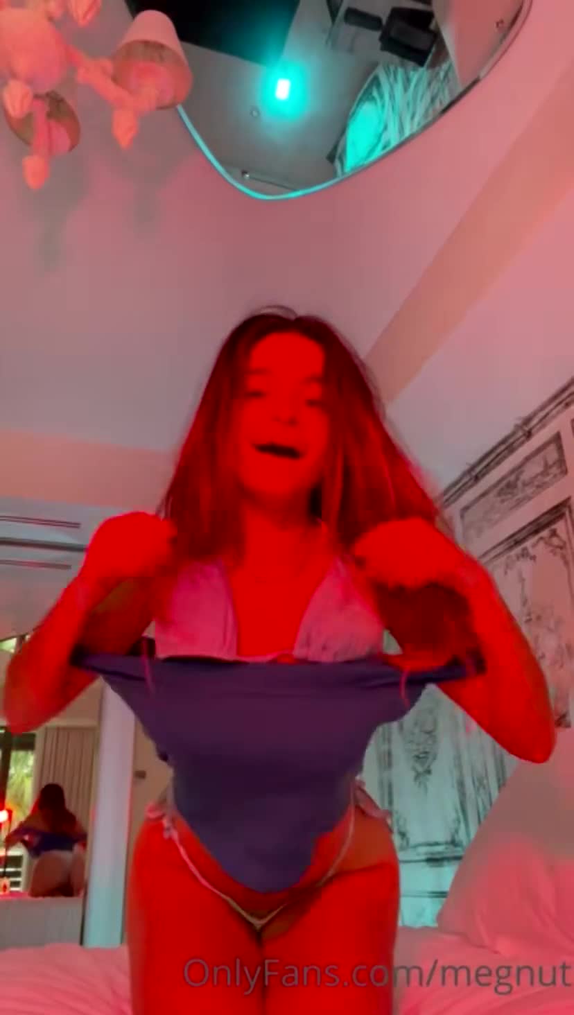 Megnutt02 Nude Bikini Strip Onlyfans Video Leaked