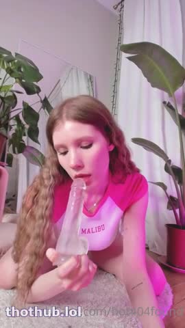 hot404found masturbates with her toy