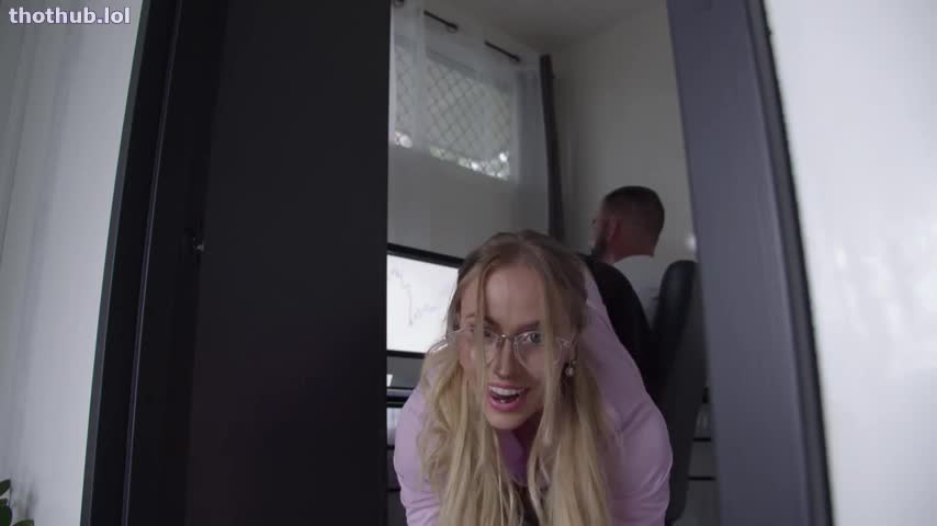 Scarlet Chase Gets An Anal Creampie