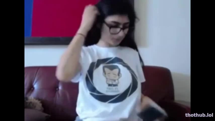 Mia Khalifa Bare Boobs Live Video Leaked