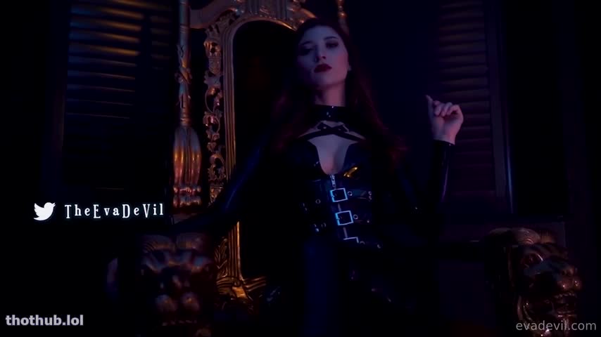 Eva Da Vil in Ride The Edge