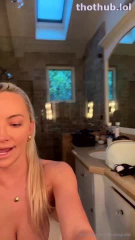 Lindsey Pelas Live July 28th
