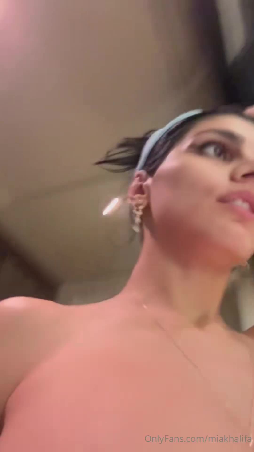 Mia Khalifa Nude Hotel OnlyFans Livestream Leaked