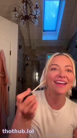 Lindsey Pelas Cheerleader Live 07_31