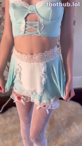 Maid StrawberryKisses99 Sucks And Jerks Off Her Boss