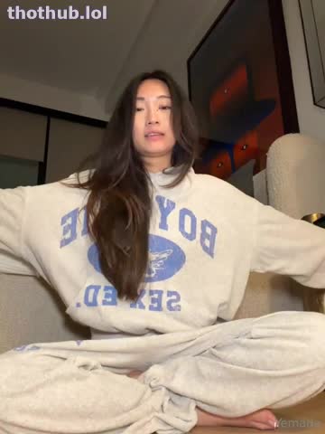yemada stuffs her pussy with a toy
