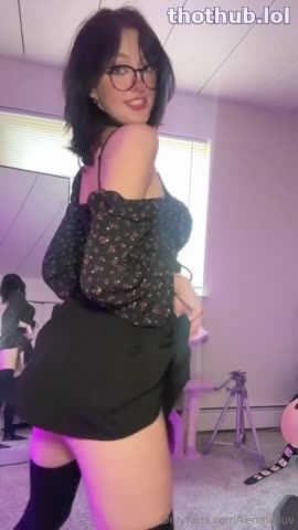 Kenalialuv tiny titty lia dildo BJ!