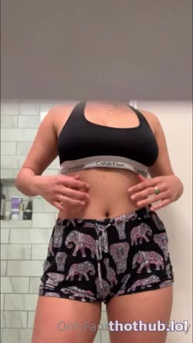 juicylipsbb strip tease ppv