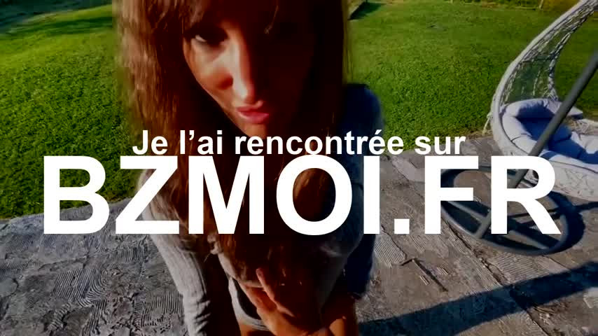 Cambrée contre le mur il défonce ma chatte