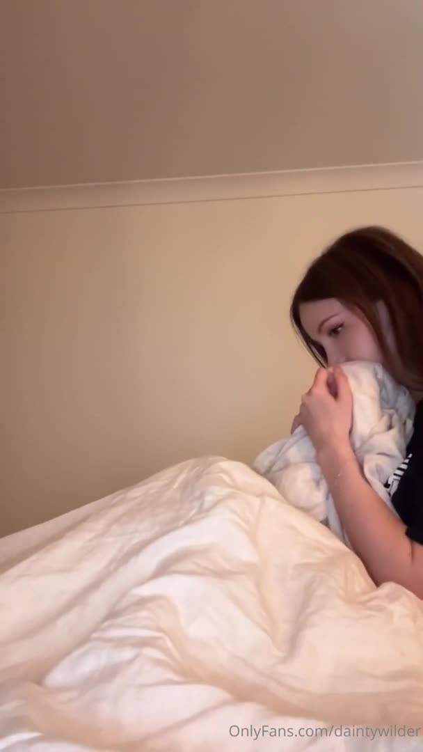 Dainty Wilder Teases With Her Body - Striptease - OnlyFans - Teasing - Cute - Tattoos - Long Hair - Australian - Flirting